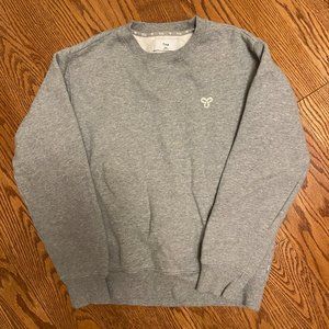 Gray aritzia crewneck